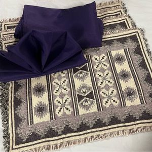 Placemat & Cloth Napkin Set. NEW!!